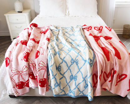 Lemonbella - Gianna Cozy Reversible Blanket Hearts & Bows 