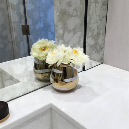 VIVIENCE - Gold Bud Vase with White Brushed Design